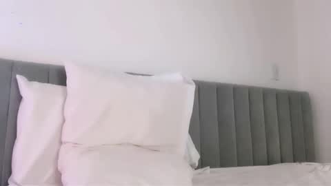 Sweet Lanna online show from 12.19.25