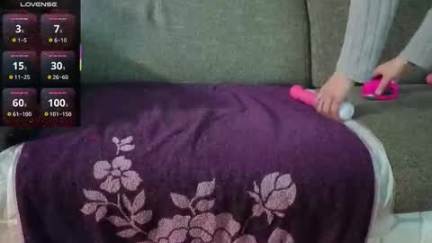 Snapshot of lapetitefrenchie83 chatting on 09.12.25 lapetitefrenchie83 online show from 09.12.25