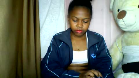 Snapshot of lara_belle chatting on 05.18.26 lara_belle online show from 05.18.26