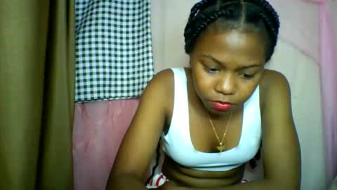 Snapshot of lara_belle chatting on 06.03.26 lara_belle online show from 06.03.26