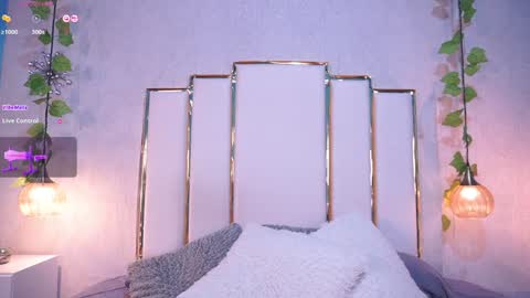 Snapshot of lara_giraldo chatting on 01.11.25 Hello Guys I am Lara Giraldo WELCOME To my room online show from 01.11.25