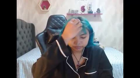 Snapshot of lara_jean23 chatting on 10.26.25 Lara online show from 10.26.25