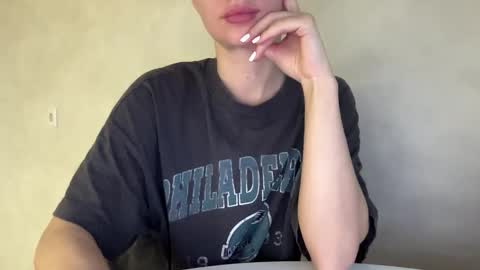 Snapshot of lara_neon chatting on 10.10.25 Lara Neon online show from 10.10.25