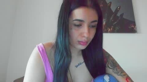 Lara online show from 01.25.25