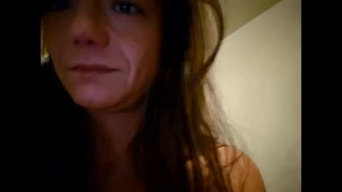 Snapshot of laraa333 chatting on 11.16.25 Little online show from 11.16.25