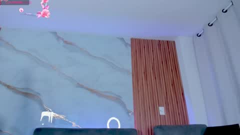 Lara  online show from 01.08.25