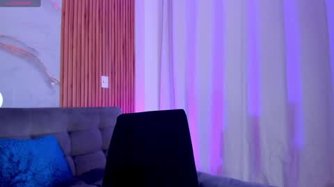 Lara  online show from 01.14.25