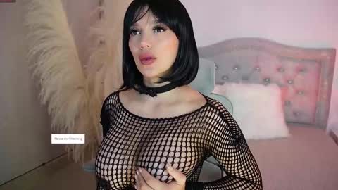 Lara  online show from 09.16.25