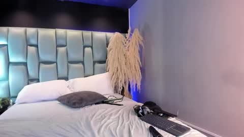 Lara online show from 02.27.26