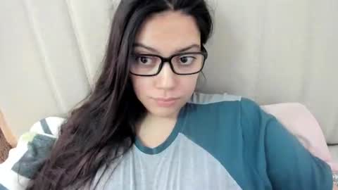 lara online show from 10.13.25