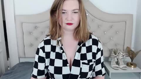 LaraFlirt online show from 02.05.25