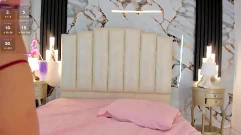 Lara  online show from 10.25.25