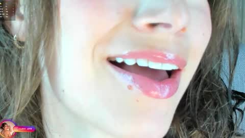 Lara  online show from 09.25.25