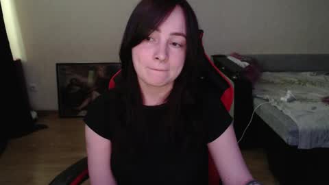 Snapshot of laralianna chatting on 04.23.26 Laralianna online show from 04.23.26