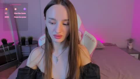 MY NAME IS LILY online show from 03.10.25