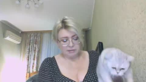 laramrs online show from 11.22.25