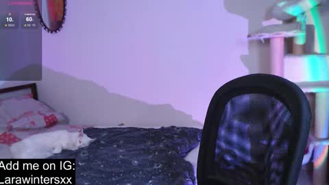 larawinters online show from 10.04.25