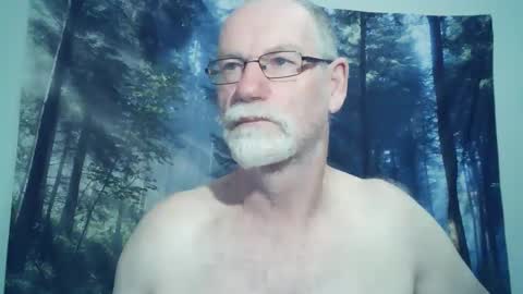 Larbie online show from 12.31.24