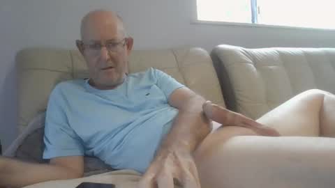 largerthan-   say hi on entry online show from 03.08.26