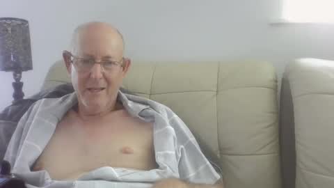 largerthan-   say hi on entry online show from 03.11.26