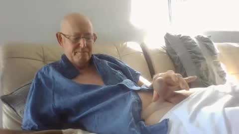 largerthan-   say hi on entry online show from 03.28.26