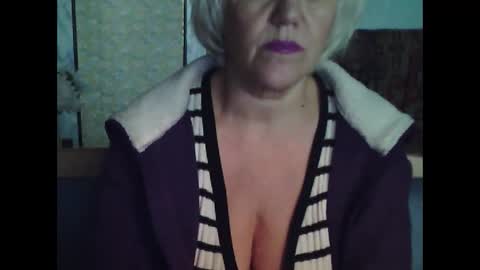 Snapshot of larisaq4ugo24 chatting on 10.04.25 larisaq4ugo24 online show from 10.04.25