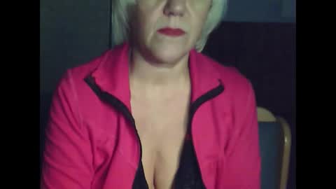 Snapshot of larisaq4ugo24 chatting on 10.12.25 larisaq4ugo24 online show from 10.12.25