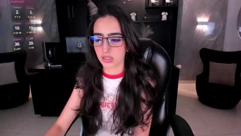 Larisa Smirnov online show from 02.19.26