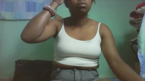 larissa645771 online show from 11.17.25