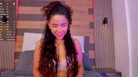 Snapshot of larissadesire chatting on 07.16.26 Larissa online show from 07.16.26
