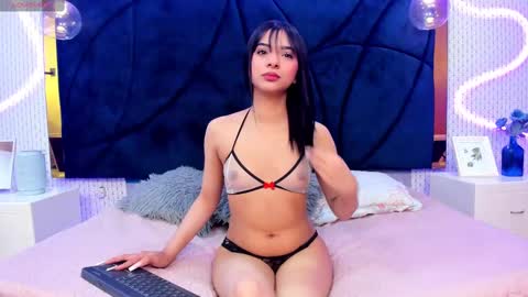 Snapshot of larissaevans chatting on 02.12.25 Valentina online show from 02.12.25