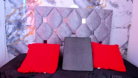 Larissa online show from 06.04.26