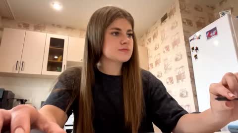 I am Jane ntmu Lets hit 10 Thumbs Up together online show from 10.08.25