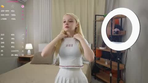 Emilia for my friends Amy online show from 11.10.25