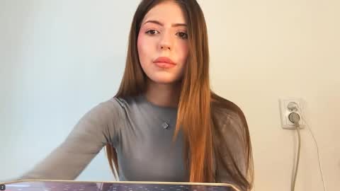 Snapshot of lashundaciviello chatting on 05.03.26 Mila online show from 05.03.26