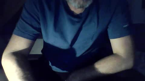 Snapshot of latetedanslesetoiles chatting on 10.19.25 latetedanslesetoiles online show from 10.19.25