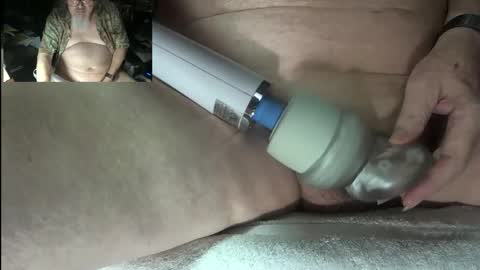 Snapshot of latexblade chatting on 11.17.25 Latexblade online show from 11.17.25