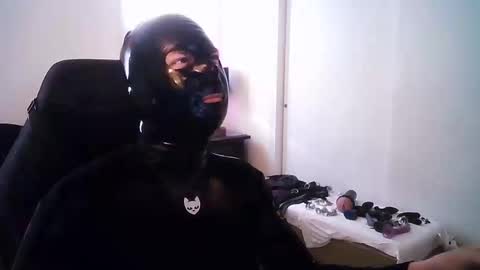 Snapshot of latexminheadroom chatting on 10.24.25 latexminheadroom online show from 10.24.25