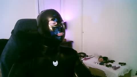 latexminheadroom online show from 01.12.26