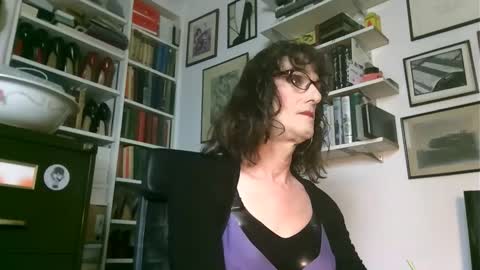 Snapshot of latextg chatting on 01.24.25 LatexTG online show from 01.24.25