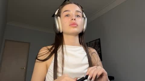 Snapshot of latiaburtenshaw chatting on 04.02.26 Liza online show from 04.02.26