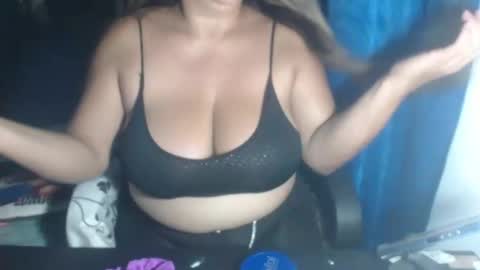 latin_big_boobs online show from 02.21.26