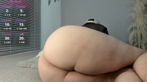 Snapshot of latin_boy_surprise chatting on 11.04.25 Yisus online show from 11.04.25