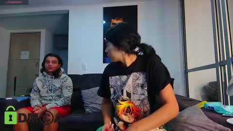 Snapshot of latin_couple77 chatting on 02.12.25 Sara y Andy online show from 02.12.25