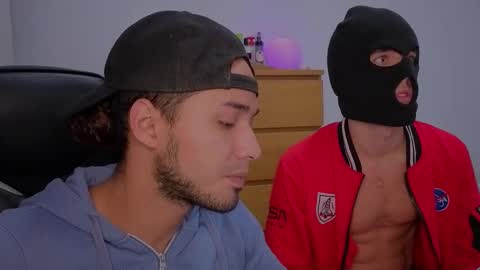  Free OF online show from 09.24.25