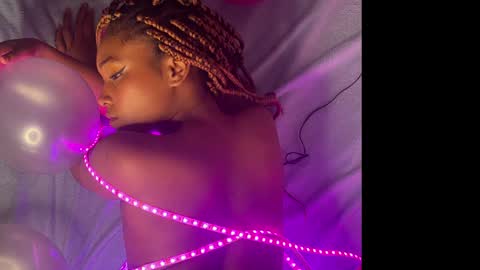 Snapshot of latin_rihanna_j chatting on 12.03.24 karen online show from 12.03.24