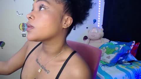 Snapshot of latin_rihanna_j chatting on 09.18.25 karen online show from 09.18.25