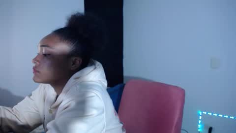 Snapshot of latin_rihanna_j chatting on 09.23.25 karen online show from 09.23.25