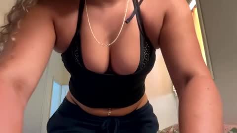 latina_bbyxo online show from 09.25.25