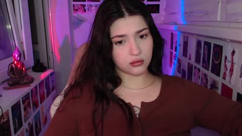 Snapshot of latina_mia chatting on 12.08.24 miiiiiiaaaa online show from 12.08.24